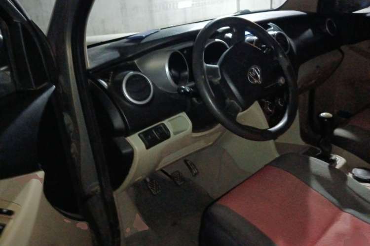 Used CHANGAN KAICHENG Ounuo S 2013 1.5L Elite Model Driver Seat
