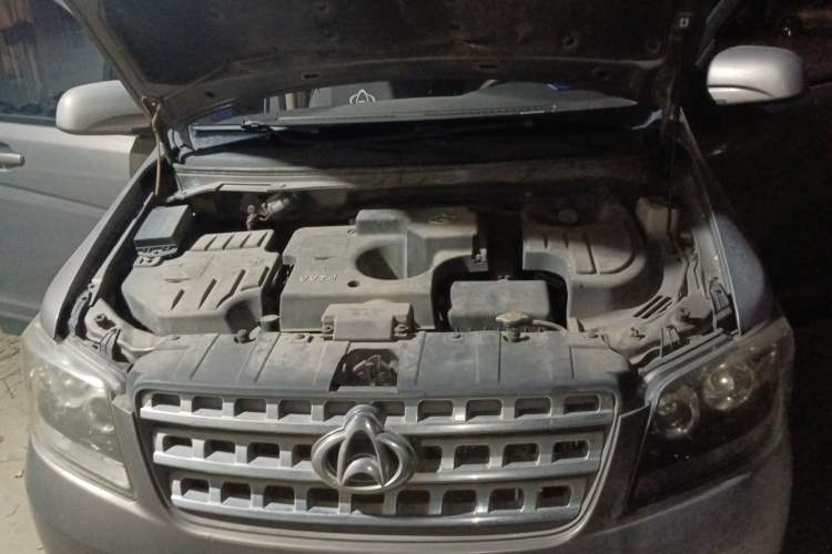 Used CHANGAN KAICHENG Ounuo S 2013 1.5L Elite Model Engine Bay