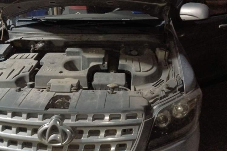 Used CHANGAN KAICHENG Ounuo S 2013 1.5L Elite Model Engine Bay Left