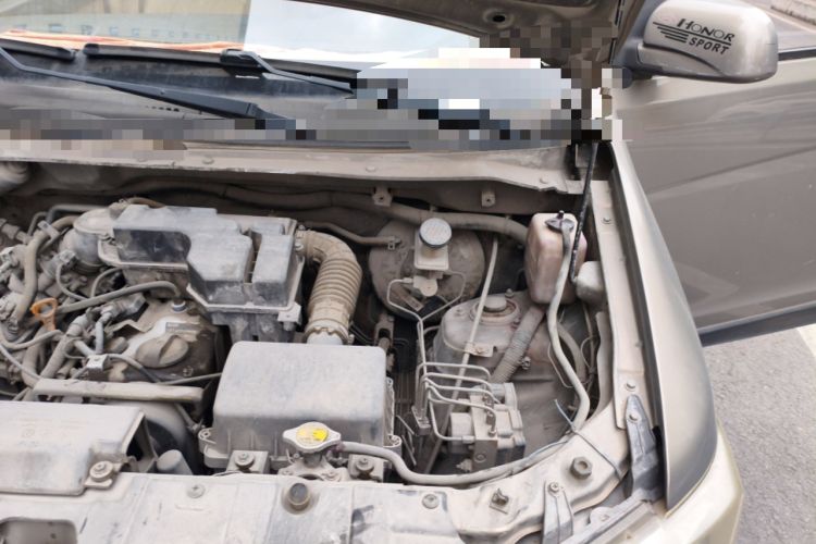 Used CHANGAN KAICHENG Ounuo S 2013 1.5L Elite Model Engine Bay Left