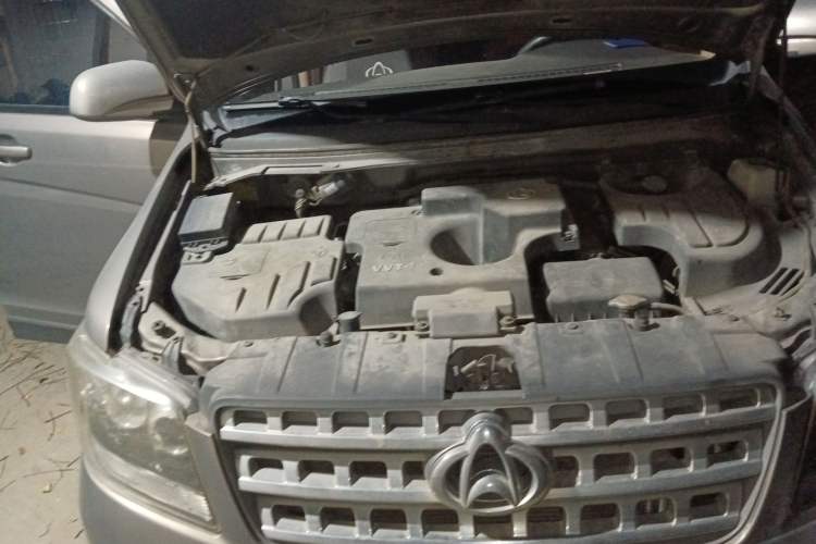 Used CHANGAN KAICHENG Ounuo S 2013 1.5L Elite Model Engine Bay Right