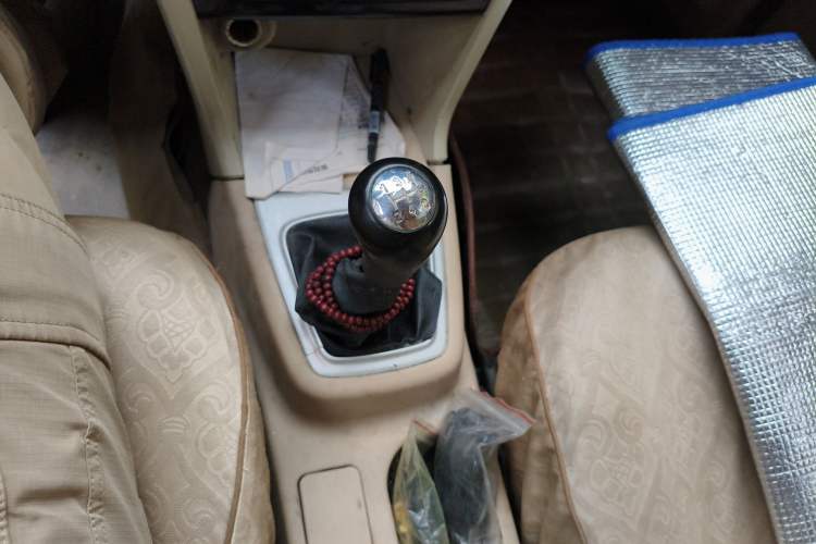Used CHANGAN KAICHENG Ounuo S 2013 1.5L Elite Model Gear Lever