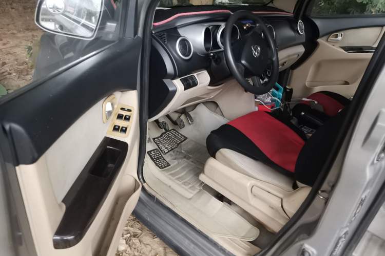 Used CHANGAN KAICHENG Ounuo S 2013 1.5L Elite Model Driver Seat