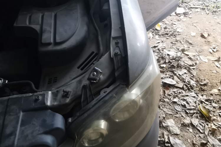 Used CHANGAN KAICHENG Ounuo S 2013 1.5L Elite Model Engine Bay Left
