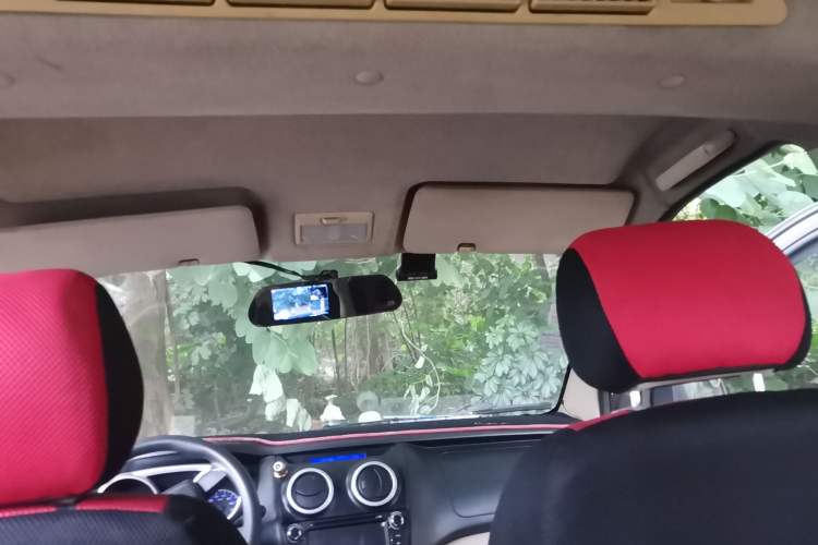 Used CHANGAN KAICHENG Ounuo S 2013 1.5L Elite Model Headliner