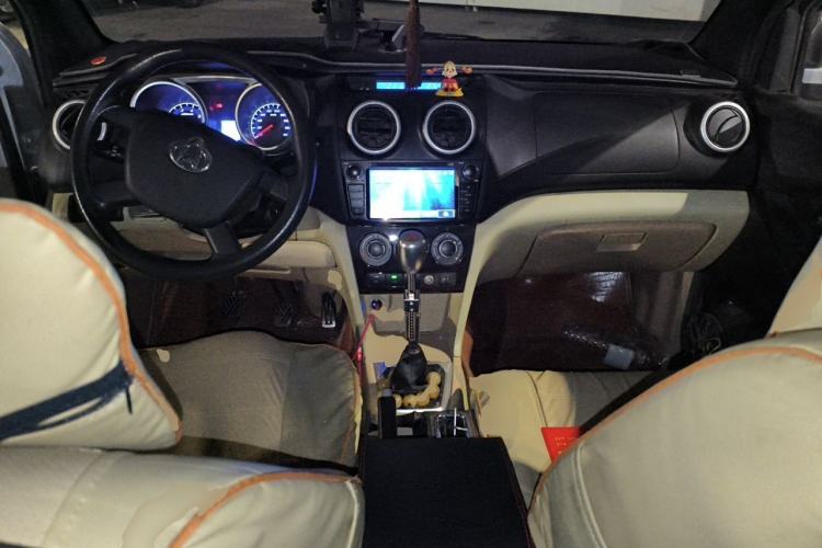 Used CHANGAN KAICHENG Ounuo S 2013 1.5L Elite Model Center Console