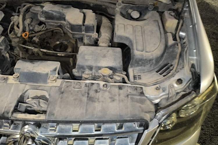 Used CHANGAN KAICHENG Ounuo S 2013 1.5L Elite Model Engine Bay Left