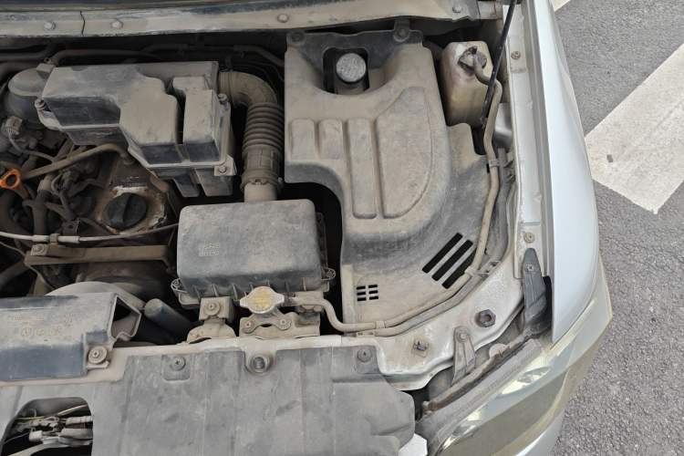 Used CHANGAN KAICHENG Ounuo S 2013 1.5L Elite Model Engine Bay Left