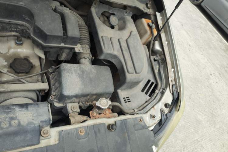 Used CHANGAN KAICHENG Ounuo S 2013 1.5L Elite Model Engine Bay Left