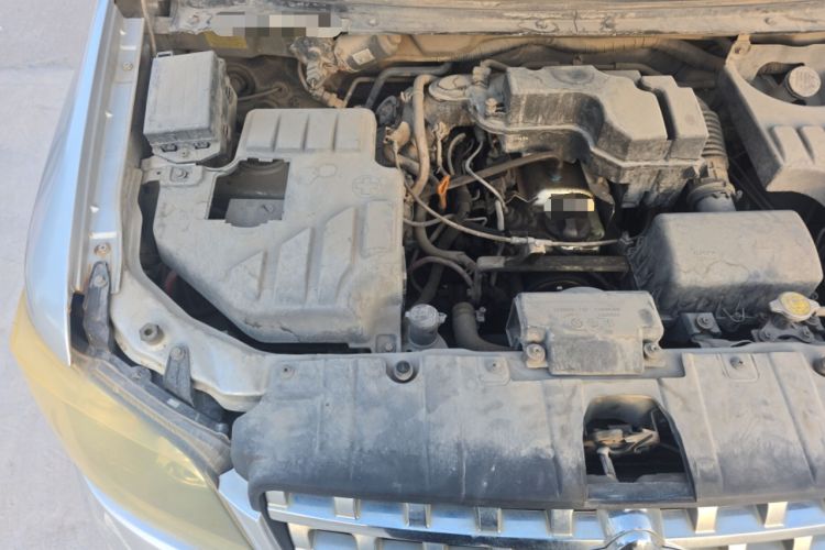 Used CHANGAN KAICHENG Ounuo S 2013 1.5L Elite Model Engine Bay Right