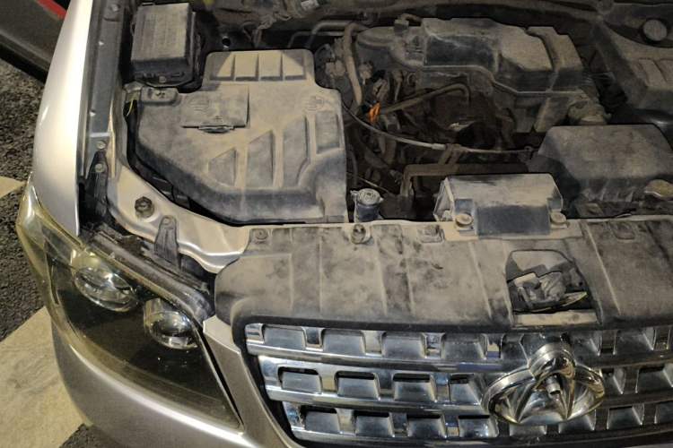 Used CHANGAN KAICHENG Ounuo S 2013 1.5L Elite Model Engine Bay Right