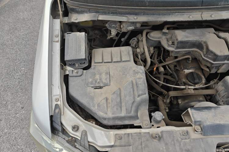 Used CHANGAN KAICHENG Ounuo S 2013 1.5L Elite Model Engine Bay Right