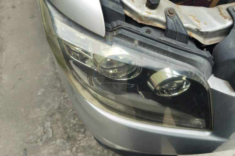 Used CHANGAN KAICHENG Ounuo S 2013 1.5L Elite Model Right Front Headlight