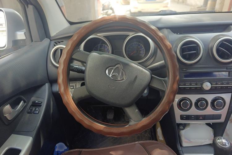 Used CHANGAN KAICHENG Ounuo S 2013 1.5L Elite Model Steering Wheel