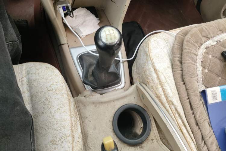 Used CHANGAN KAICHENG Ounuo S 2013 1.5L Elite Model Gear Lever