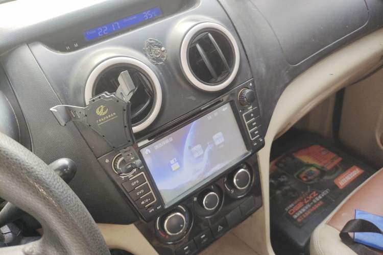 Used CHANGAN KAICHENG Ounuo S 2014 1.5L Elite Model Audio And AC Panel