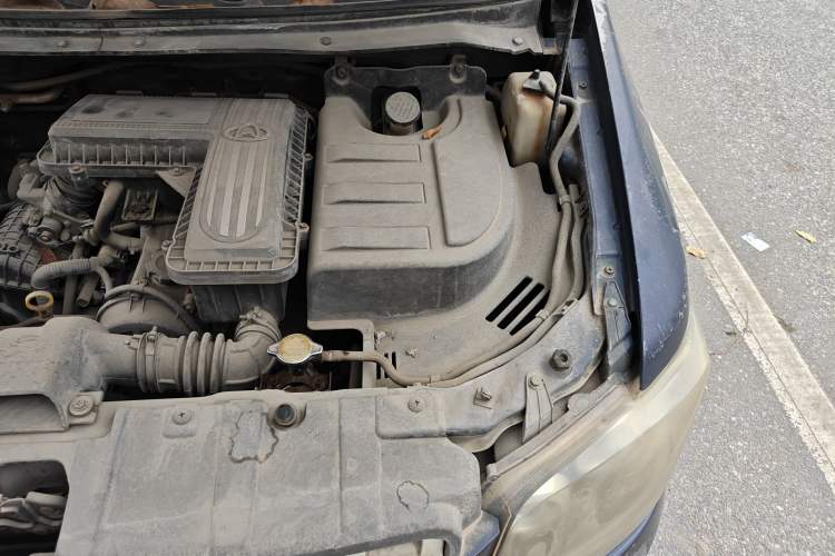 Used CHANGAN KAICHENG Ounuo S 2014 1.3L Happiness Model Engine Bay Left
