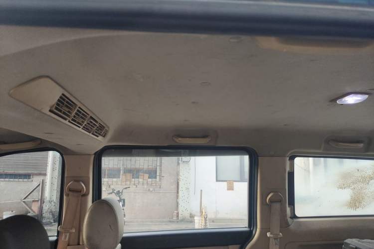 Used CHANGAN KAICHENG Ounuo S 2014 1.5L Elite Model Headliner