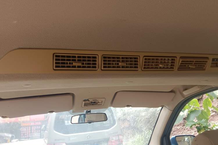 Used CHANGAN KAICHENG Ounuo S 2014 1.5L Elite Model Headliner