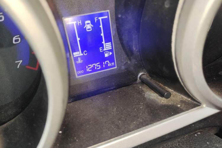 Used CHANGAN KAICHENG Ounuo S 2014 1.5L Elite Model Odometer Close Up