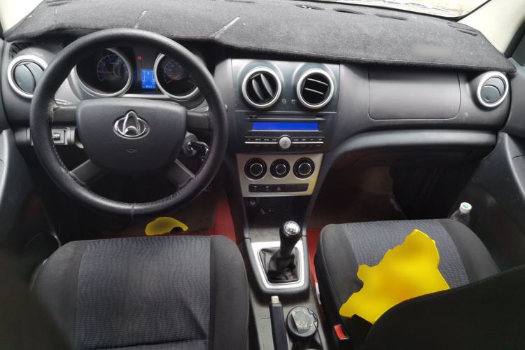 Used CHANGAN KAICHENG Ounuo S 2014 1.5L Base Version Center Console