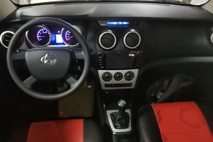 Used CHANGAN KAICHENG Ounuo S 2014 1.5L Base Version Center Console