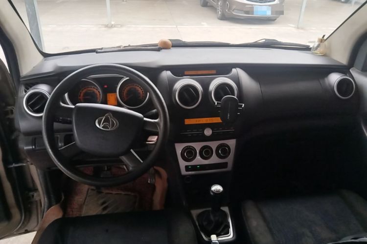 Used CHANGAN KAICHENG Ounuo S 2014 1.5L Base Version Center Console