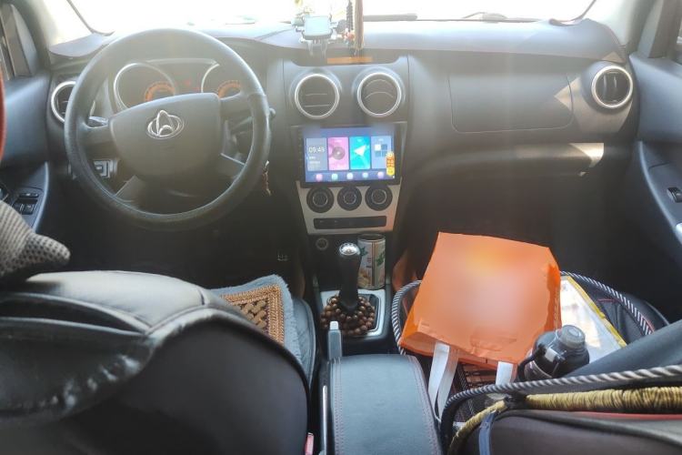 Used CHANGAN KAICHENG Ounuo S 2014 1.5L Base Version Center Console