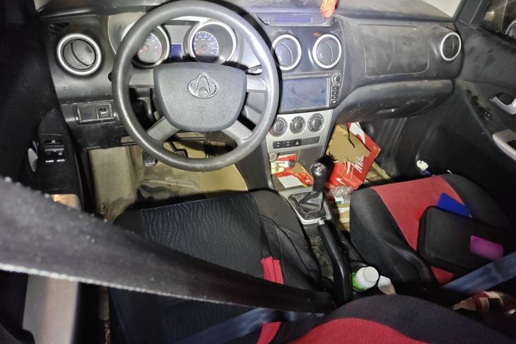 Used CHANGAN KAICHENG Ounuo S 2014 1.5L Base Version Center Console