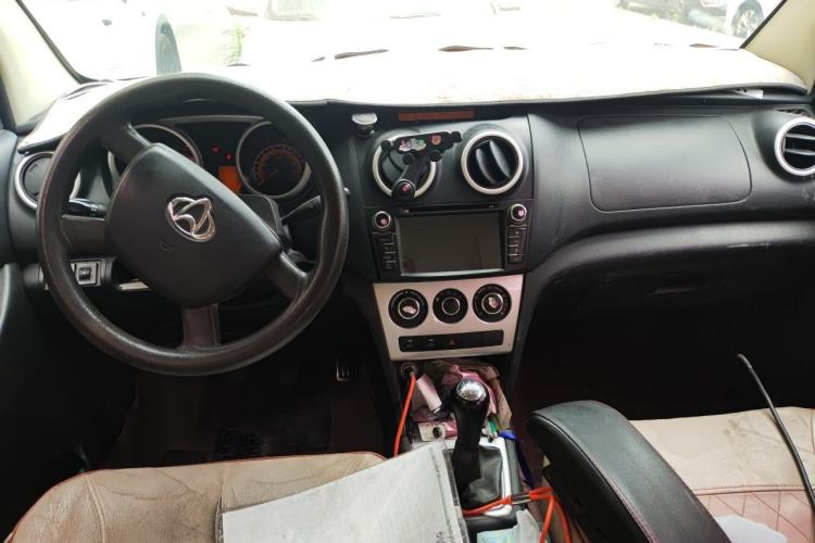 Used CHANGAN KAICHENG Ounuo S 2014 1.5L Base Version Center Console