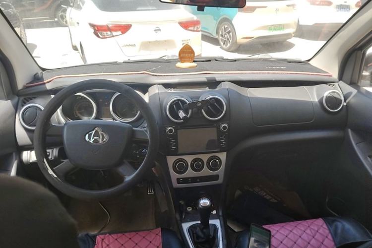 Used CHANGAN KAICHENG Ounuo S 2014 1.5L Base Version Center Console