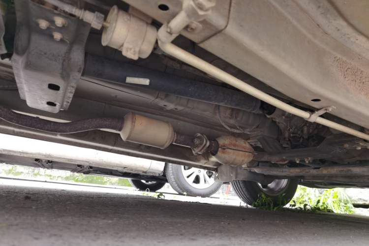 Used CHANGAN KAICHENG Ounuo S 2014 1.5L Base Version Chassis Front Right