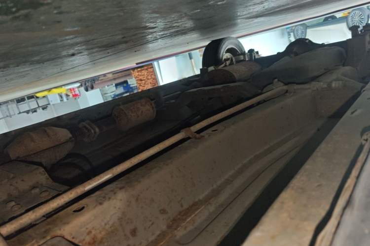 Used CHANGAN KAICHENG Ounuo S 2014 1.5L Base Version Chassis Front Right
