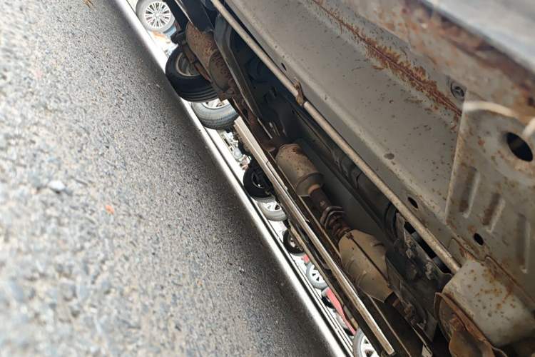 Used CHANGAN KAICHENG Ounuo S 2014 1.5L Elite Model Chassis Front Right