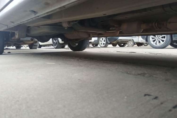 Used CHANGAN KAICHENG Ounuo S 2014 1.5L Base Version Chassis Front Right