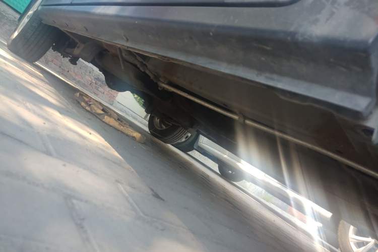 Used CHANGAN KAICHENG Ounuo S 2014 1.5L Base Version Chassis Front Right