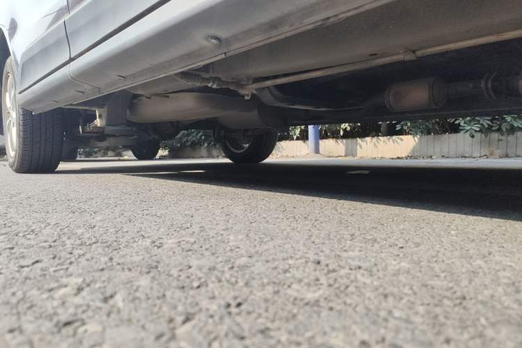 Used CHANGAN KAICHENG Ounuo S 2014 1.5L Base Version Chassis Front Right