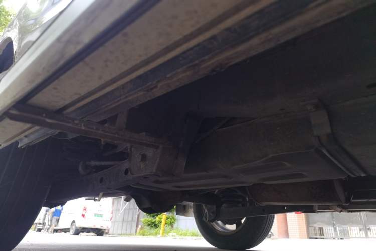 Used CHANGAN KAICHENG Ounuo S 2014 1.5L Luxury Model Chassis Rear Right