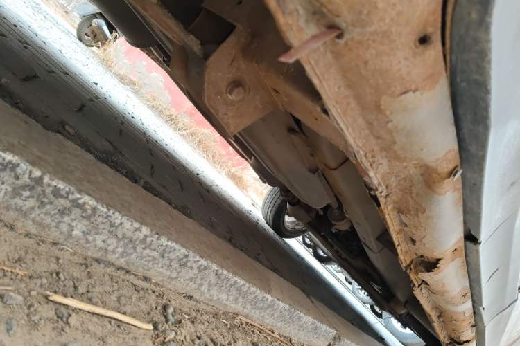 Used CHANGAN KAICHENG Ounuo S 2014 1.5L Base Version Chassis Rear Right