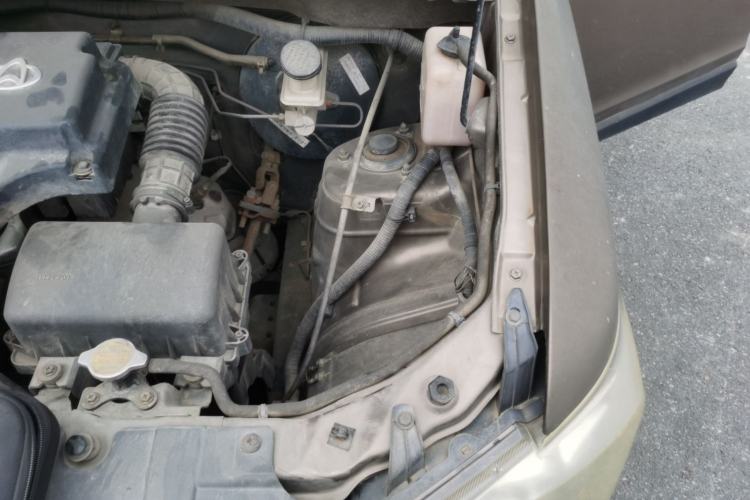 Used CHANGAN KAICHENG Ounuo S 2014 1.5L Elite Model Engine Bay Left