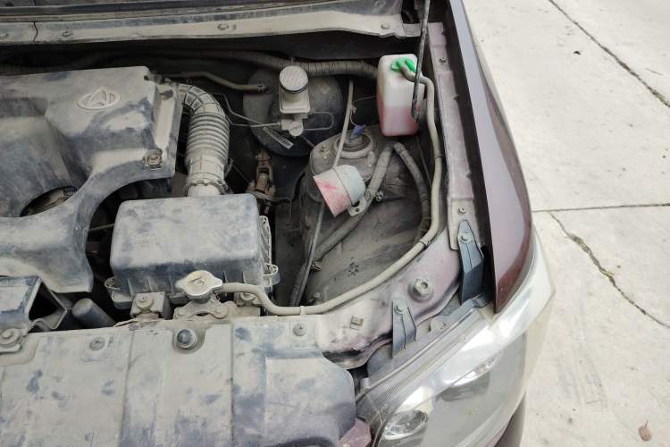 Used CHANGAN KAICHENG Ounuo S 2014 1.5L Base Version Engine Bay Left