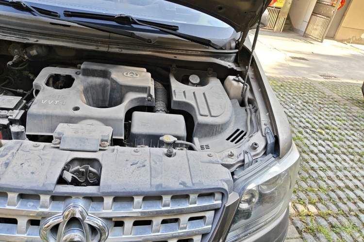 Used CHANGAN KAICHENG Ounuo S 2014 1.5L Base Version Engine Bay Left