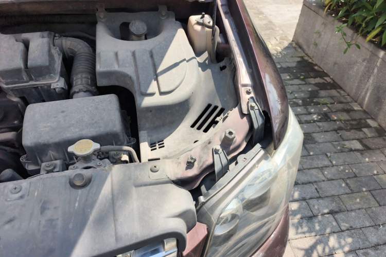 Used CHANGAN KAICHENG Ounuo S 2014 1.5L Base Version Engine Bay Left