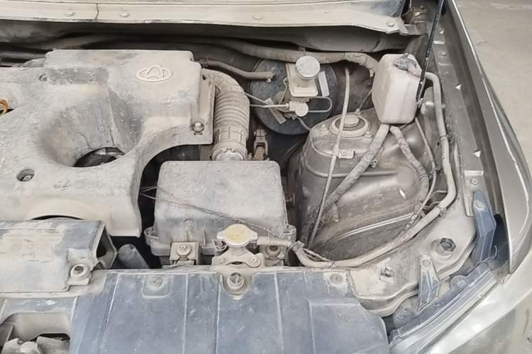 Used CHANGAN KAICHENG Ounuo S 2014 1.5L Base Version Engine Bay Left