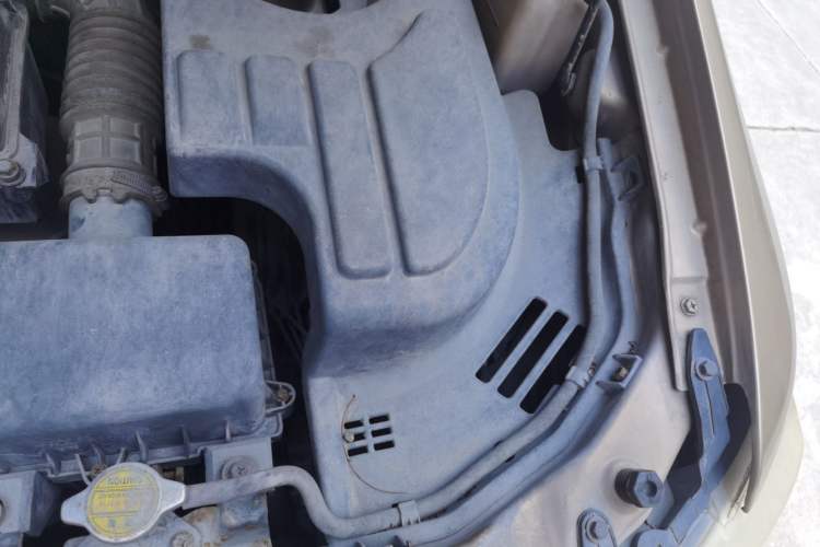 Used CHANGAN KAICHENG Ounuo S 2014 1.5L Luxury Model Engine Bay Left