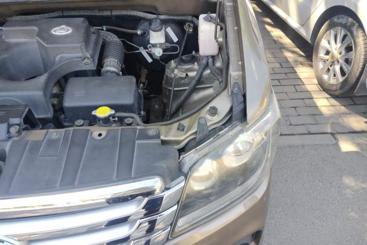 Used CHANGAN KAICHENG Ounuo S 2014 1.5L Base Version Engine Bay Left
