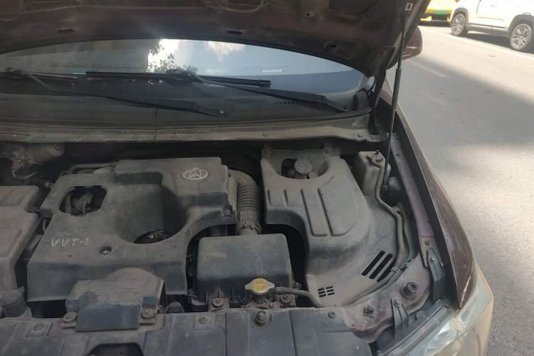 Used CHANGAN KAICHENG Ounuo S 2014 1.5L Base Version Engine Bay Left