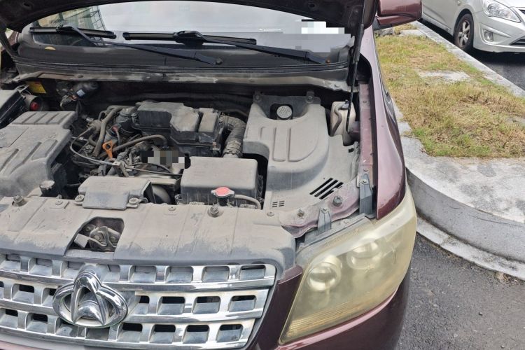 Used CHANGAN KAICHENG Ounuo S 2014 1.5L Base Version Engine Bay Left