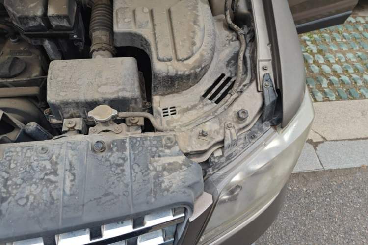 Used CHANGAN KAICHENG Ounuo S 2014 1.5L Base Version Engine Bay Left