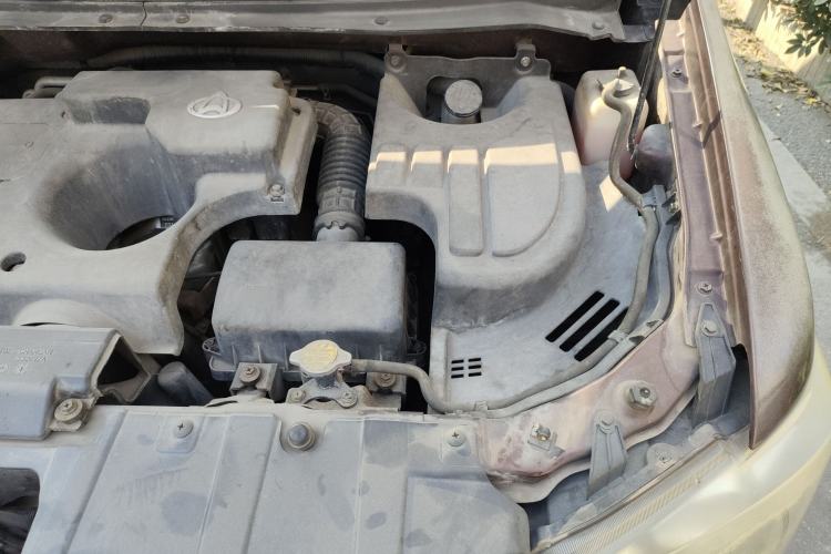 Used CHANGAN KAICHENG Ounuo S 2014 1.5L Base Version Engine Bay Left